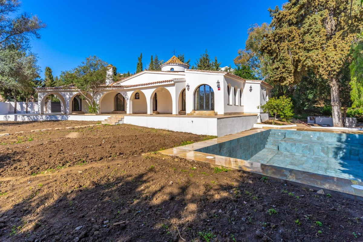 Se vende Villa - Chalet de 4 dormitorios en Costa Del Sol, Málaga, España