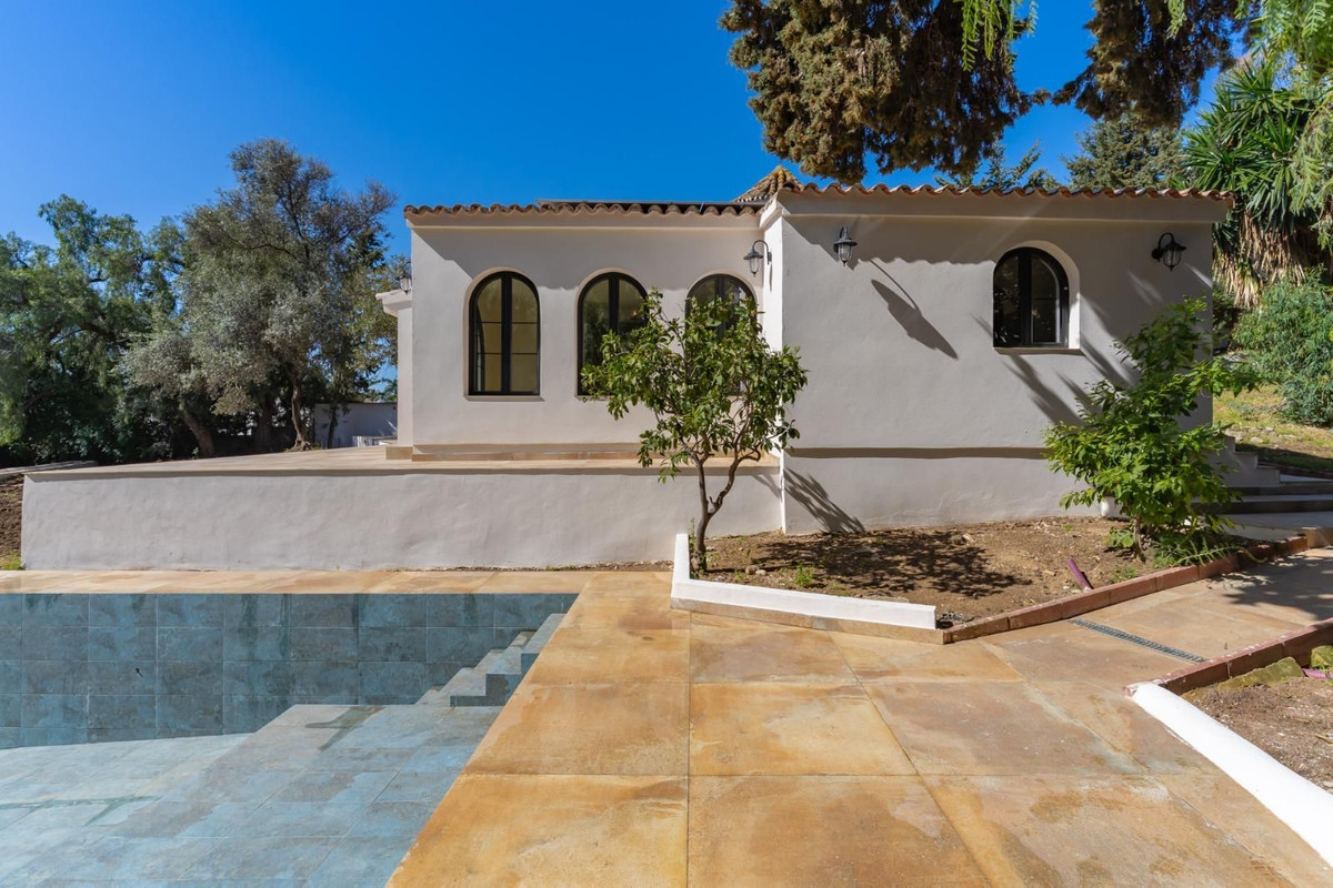 Se vende Villa - Chalet de 4 dormitorios en Costa Del Sol, Málaga, España