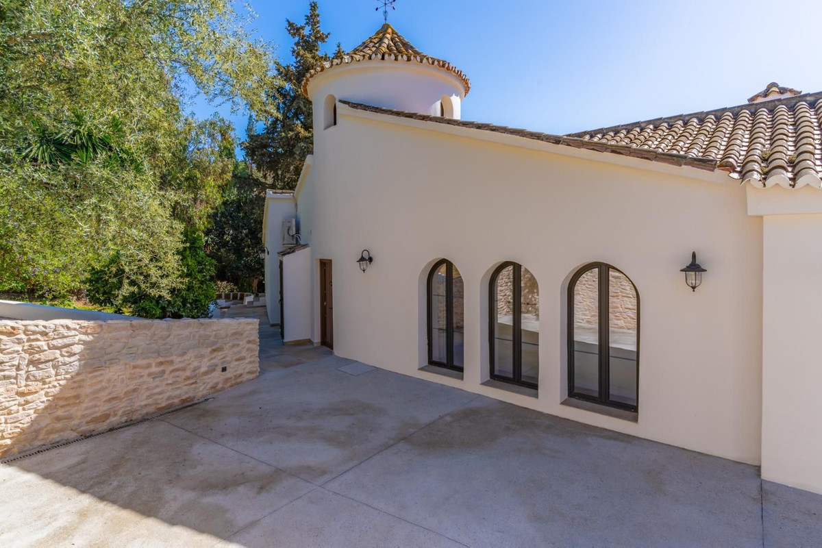Se vende Villa - Chalet de 4 dormitorios en Costa Del Sol, Málaga, España