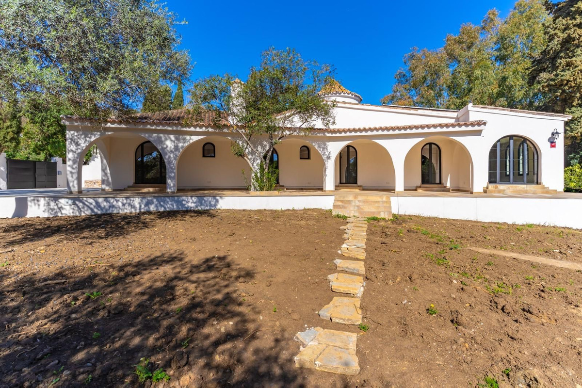 Se vende Villa - Chalet de 4 dormitorios en Costa Del Sol, Málaga, España
