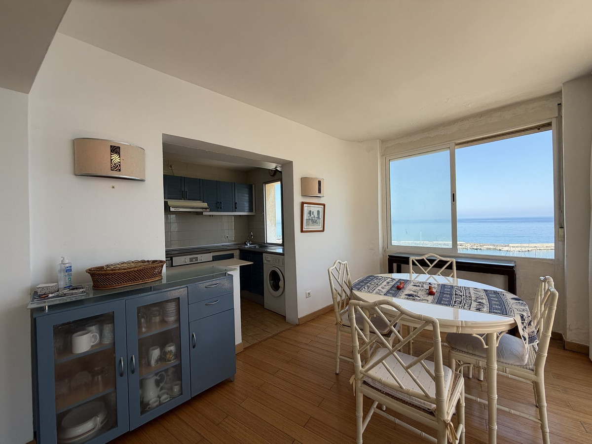 2 Bed Apartment for sale in Estepona Costa Del Sol, Málaga, Spain