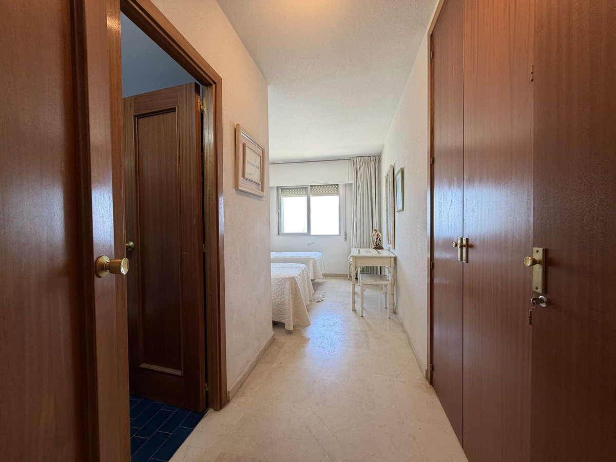 2 Bed Apartment for sale in Estepona Costa Del Sol, Málaga, Spain