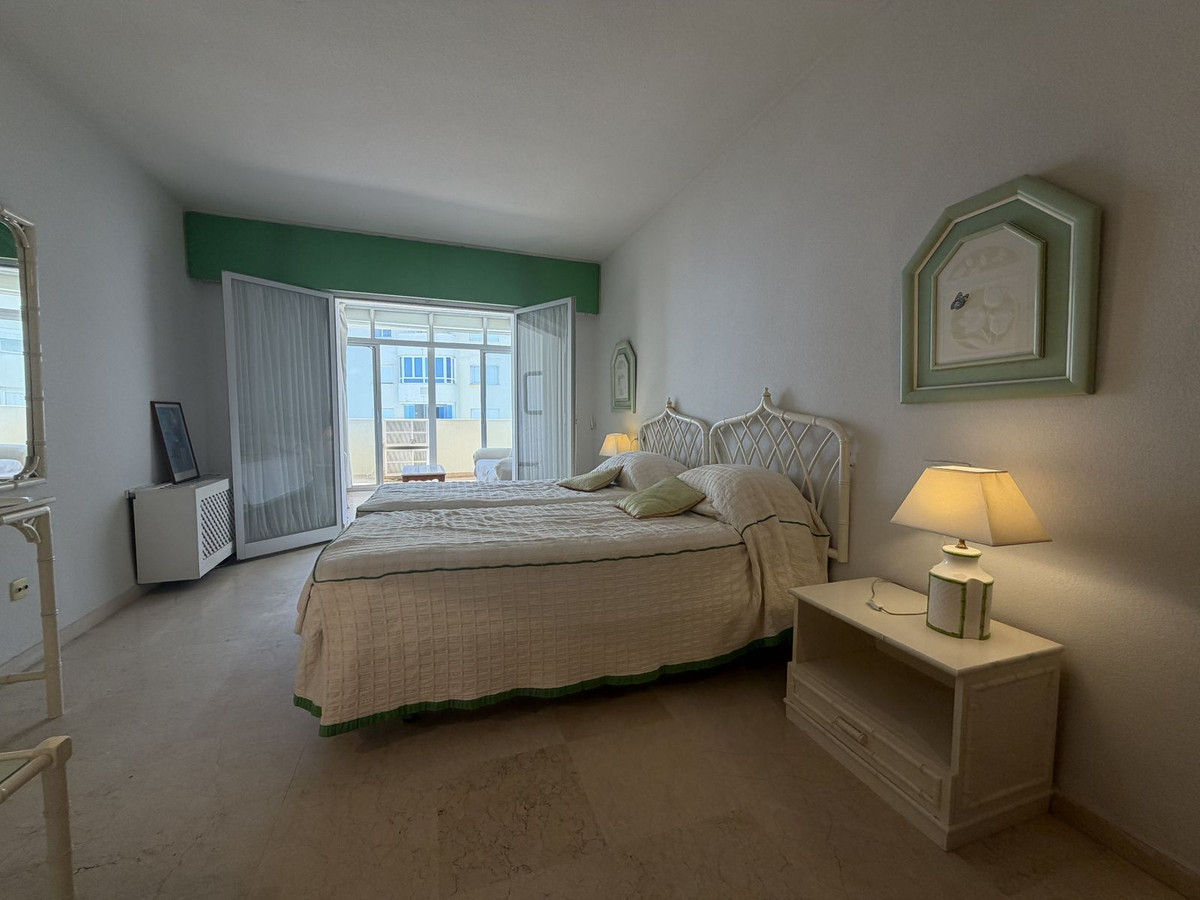 2 Bed Apartment for sale in Estepona Costa Del Sol, Málaga, Spain