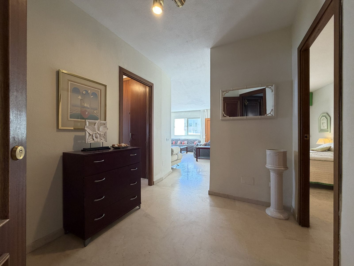2 Bed Apartment for sale in Estepona Costa Del Sol, Málaga, Spain