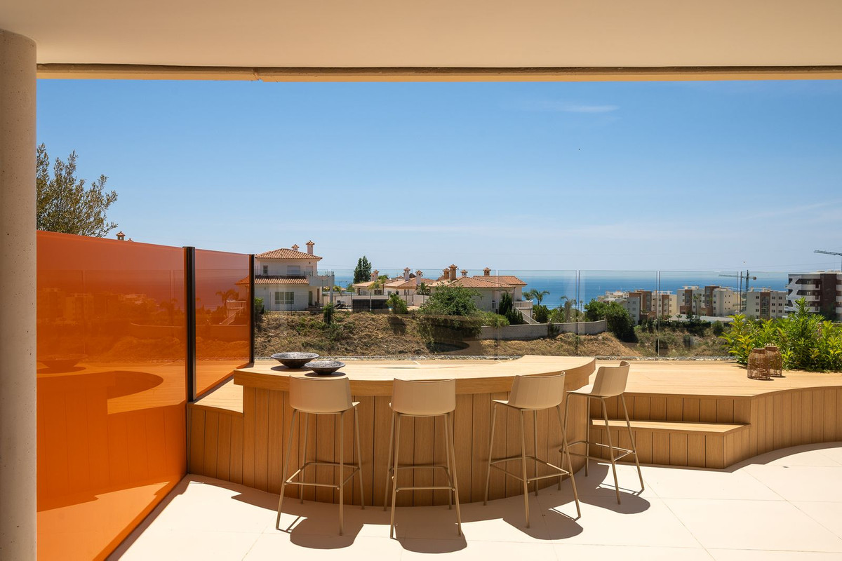 2 Bed Apartment for sale in Fuengirola Costa Del Sol, Málaga, Spain