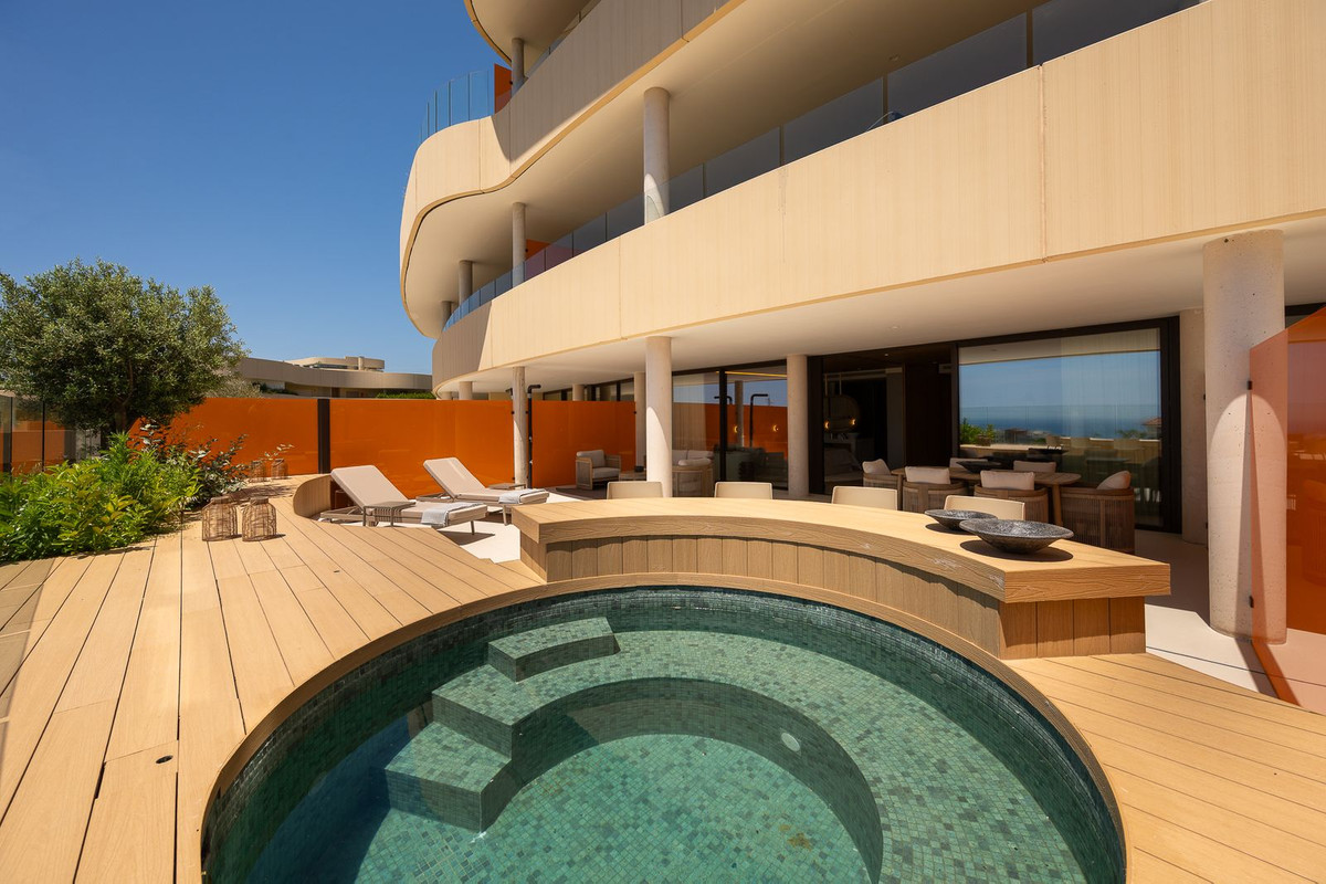 2 Bed Apartment for sale in Fuengirola Costa Del Sol, Málaga, Spain