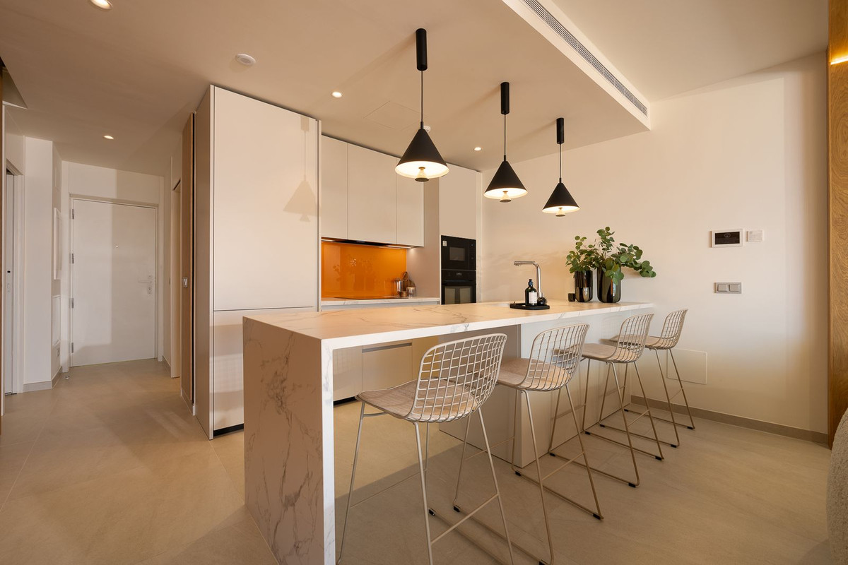 2 Bed Apartment for sale in Fuengirola Costa Del Sol, Málaga, Spain