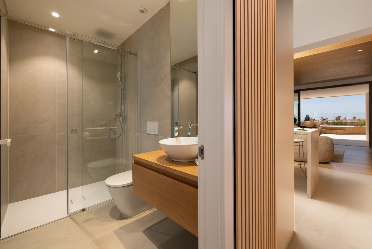 2 Bed Apartment for sale in Fuengirola Costa Del Sol, Málaga, Spain