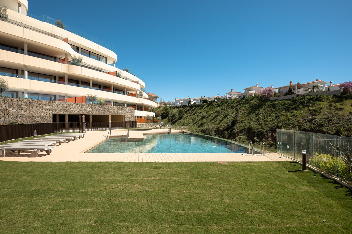 2 Bed Apartment for sale in Fuengirola Costa Del Sol, Málaga, Spain