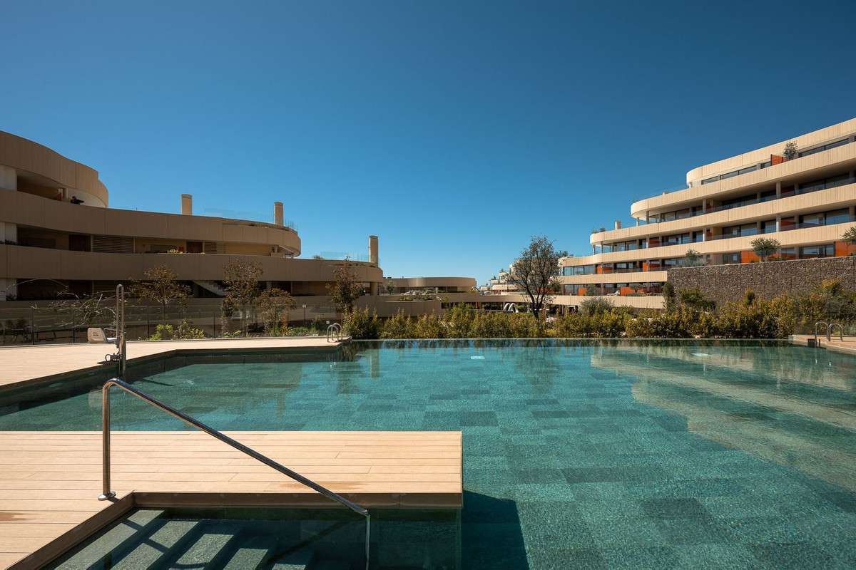 2 Bed Apartment for sale in Fuengirola Costa Del Sol, Málaga, Spain