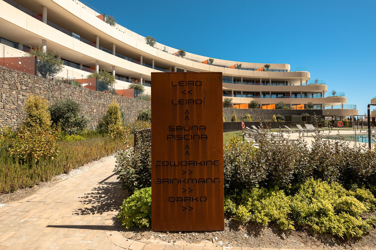 2 Bed Apartment for sale in Fuengirola Costa Del Sol, Málaga, Spain