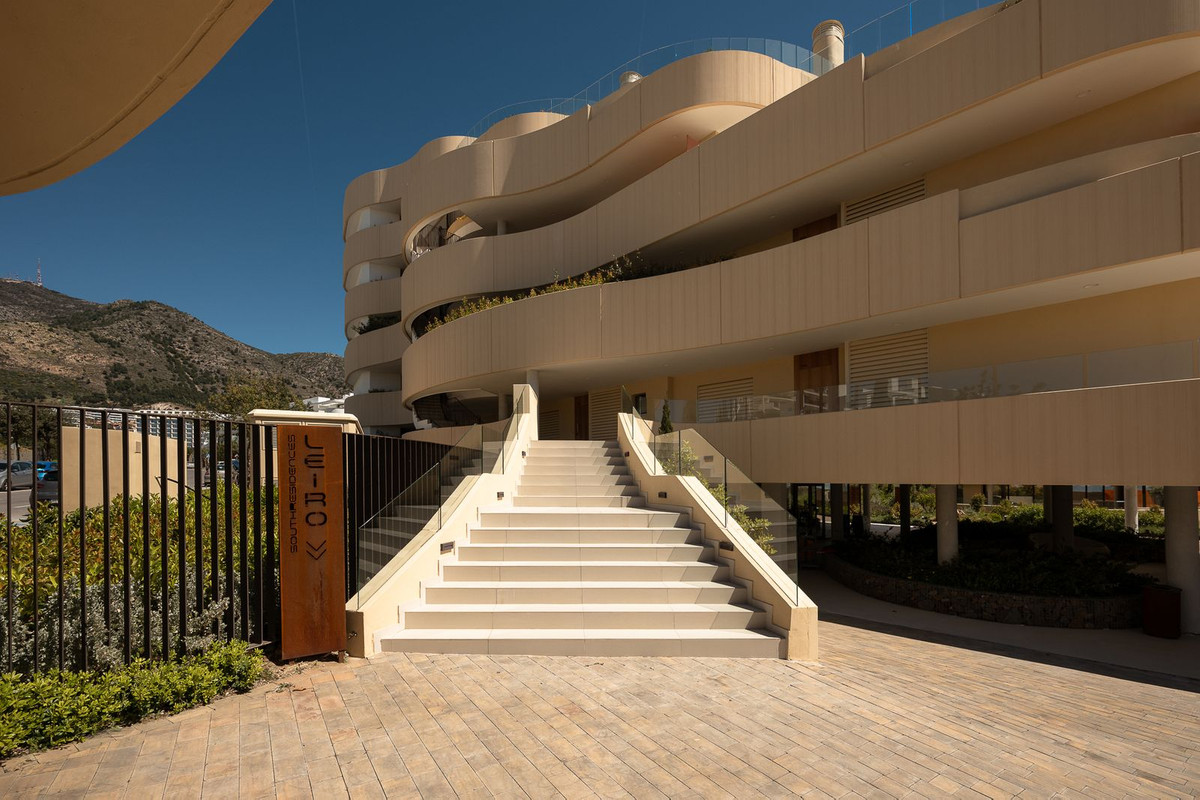 2 Bed Apartment for sale in Fuengirola Costa Del Sol, Málaga, Spain