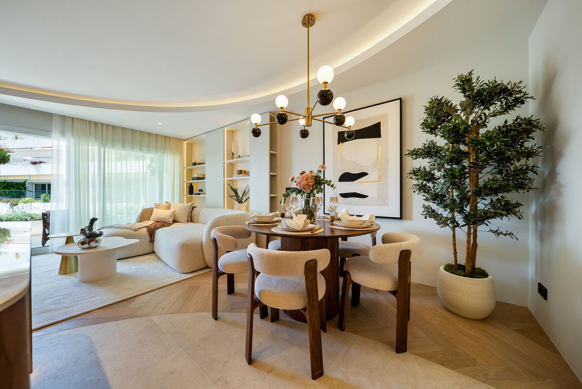 3 Bed Apartment for sale in Marbella Costa Del Sol, Málaga, Spain