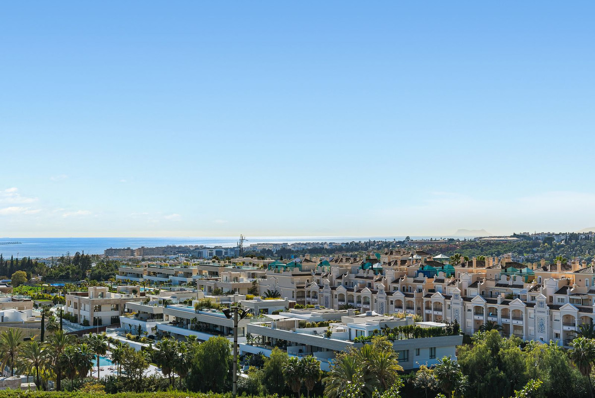 3 Bed Apartment for sale in Marbella Costa Del Sol, Málaga, Spain