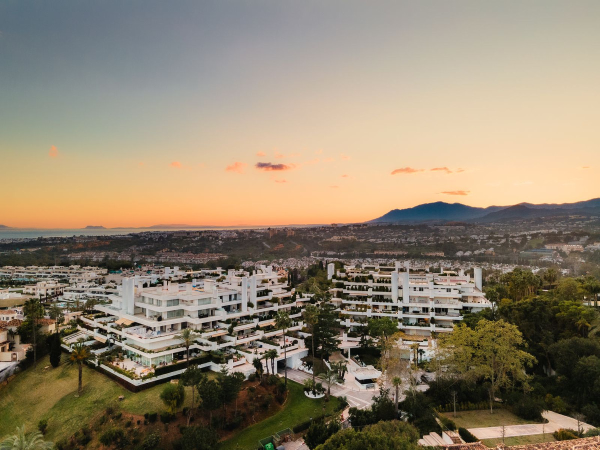 3 Bed Apartment for sale in Marbella Costa Del Sol, Málaga, Spain
