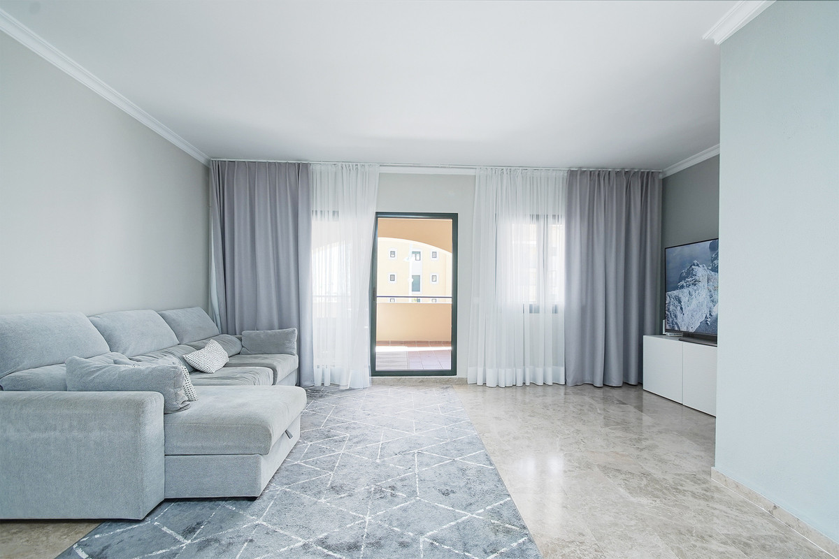 3 Bed Apartment for sale in San Pedro De Alcántara Costa Del Sol, Málaga, Spain