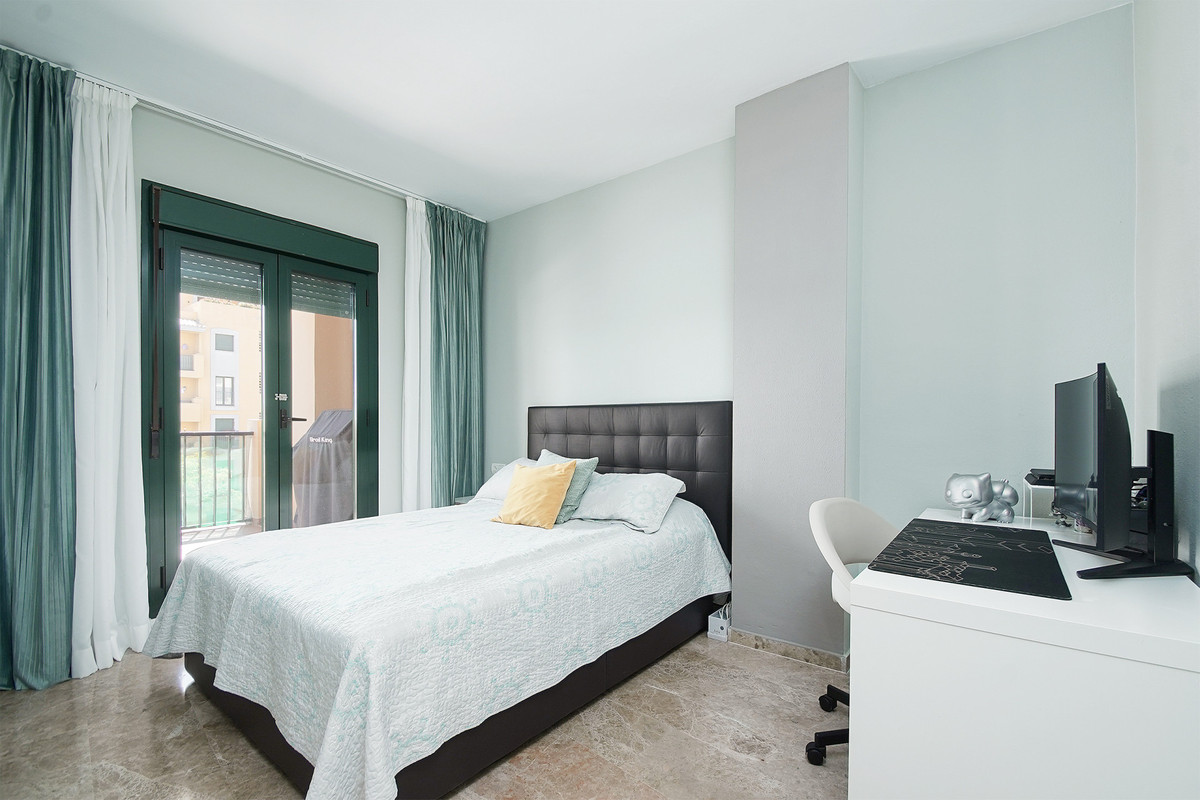 3 Bed Apartment for sale in San Pedro De Alcántara Costa Del Sol, Málaga, Spain