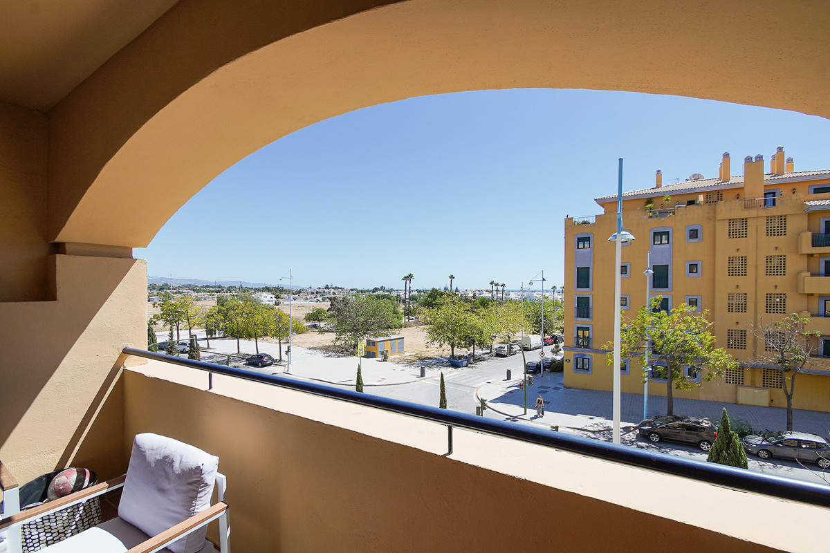 3 Bed Apartment for sale in San Pedro De Alcántara Costa Del Sol, Málaga, Spain