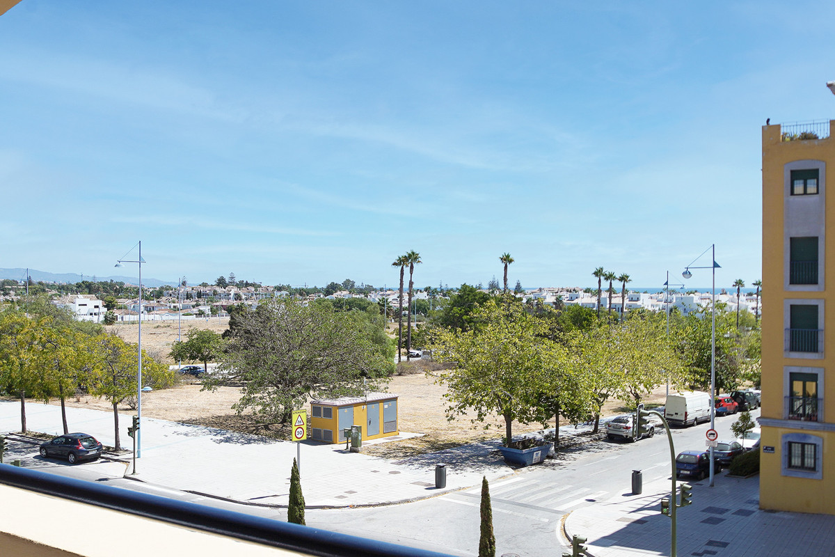 3 Bed Apartment for sale in San Pedro De Alcántara Costa Del Sol, Málaga, Spain