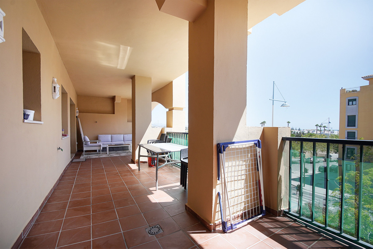 3 Bed Apartment for sale in San Pedro De Alcántara Costa Del Sol, Málaga, Spain