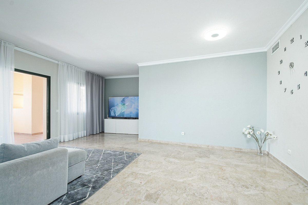 3 Bed Apartment for sale in San Pedro De Alcántara Costa Del Sol, Málaga, Spain