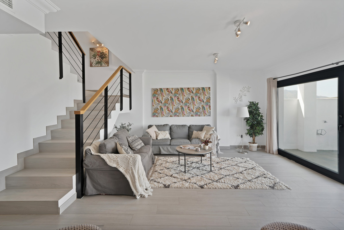 4 Bed Townhouse for sale in La Mairena Costa Del Sol, Málaga, Spain