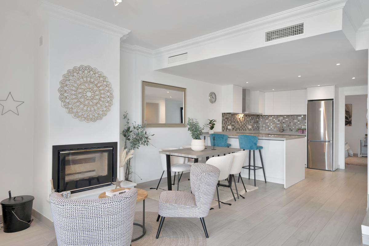 4 Bed Townhouse for sale in La Mairena Costa Del Sol, Málaga, Spain