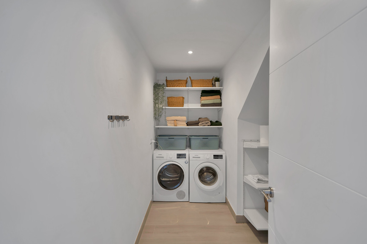 4 Bed Townhouse for sale in La Mairena Costa Del Sol, Málaga, Spain