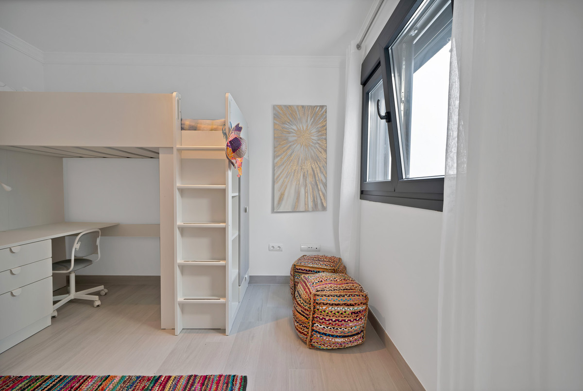 4 Bed Townhouse for sale in La Mairena Costa Del Sol, Málaga, Spain