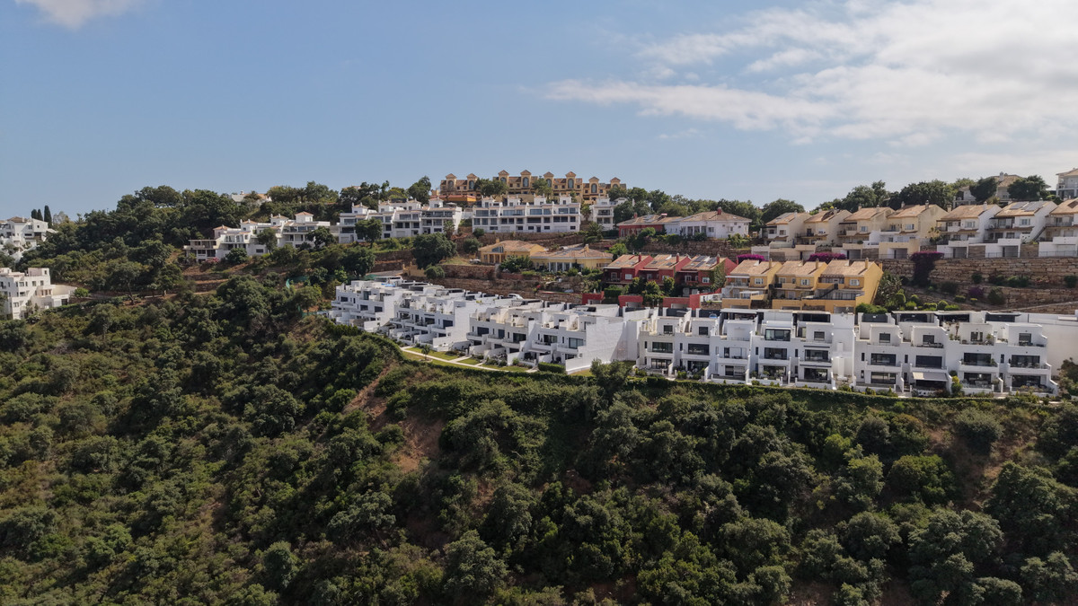 4 Bed Townhouse for sale in La Mairena Costa Del Sol, Málaga, Spain