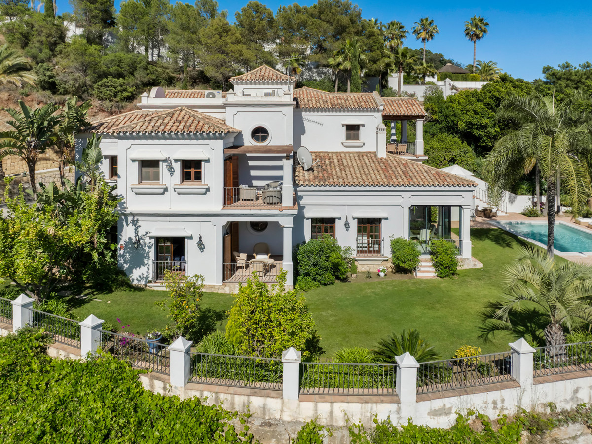 4 Bed Townhouse for sale in El Madroñal Costa Del Sol, Málaga, Spain
