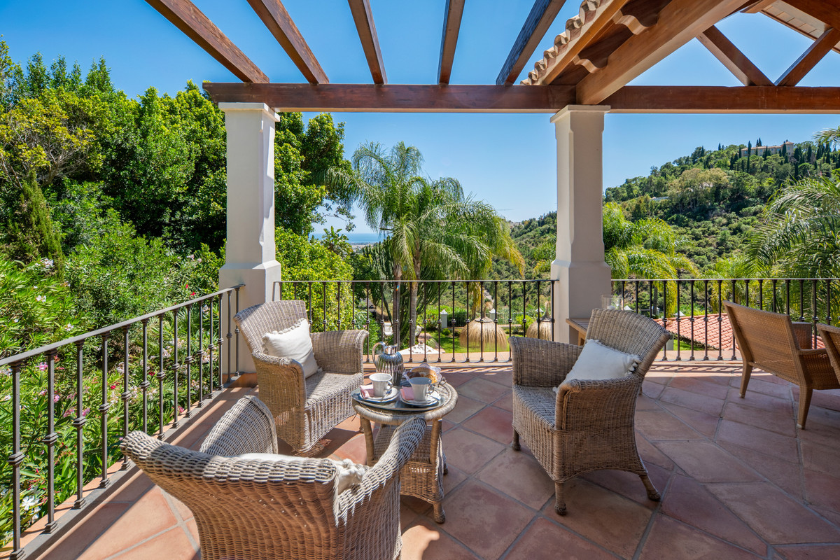 4 Bed Townhouse for sale in El Madroñal Costa Del Sol, Málaga, Spain