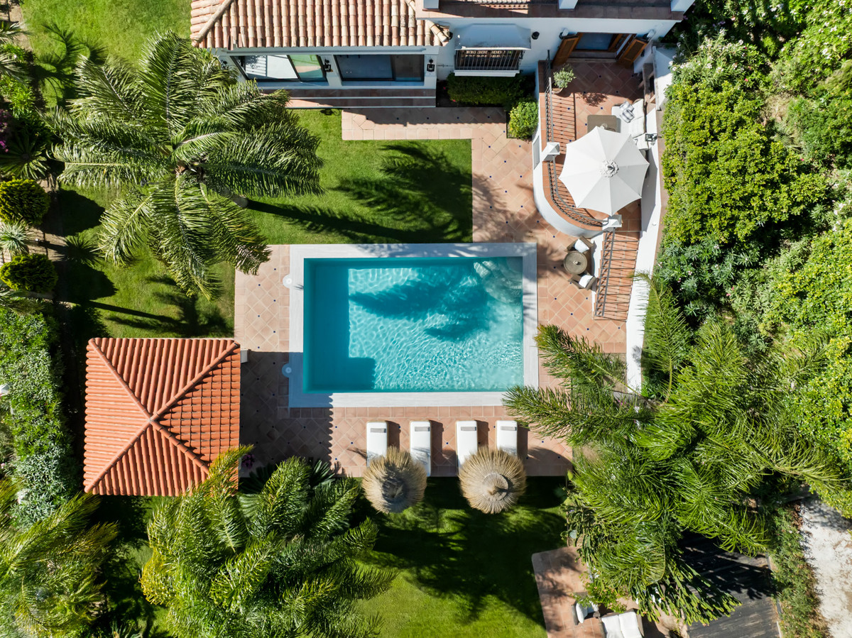 4 Bed Townhouse for sale in El Madroñal Costa Del Sol, Málaga, Spain
