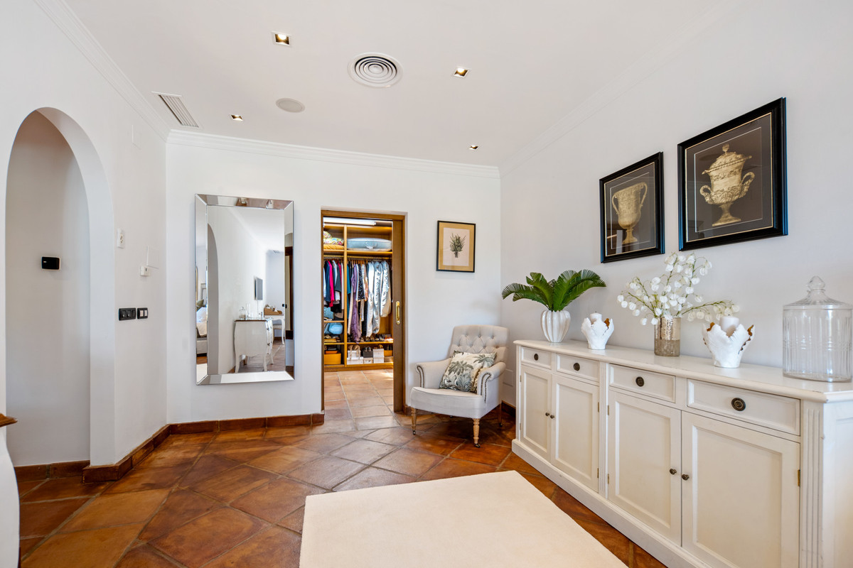 4 Bed Townhouse for sale in El Madroñal Costa Del Sol, Málaga, Spain