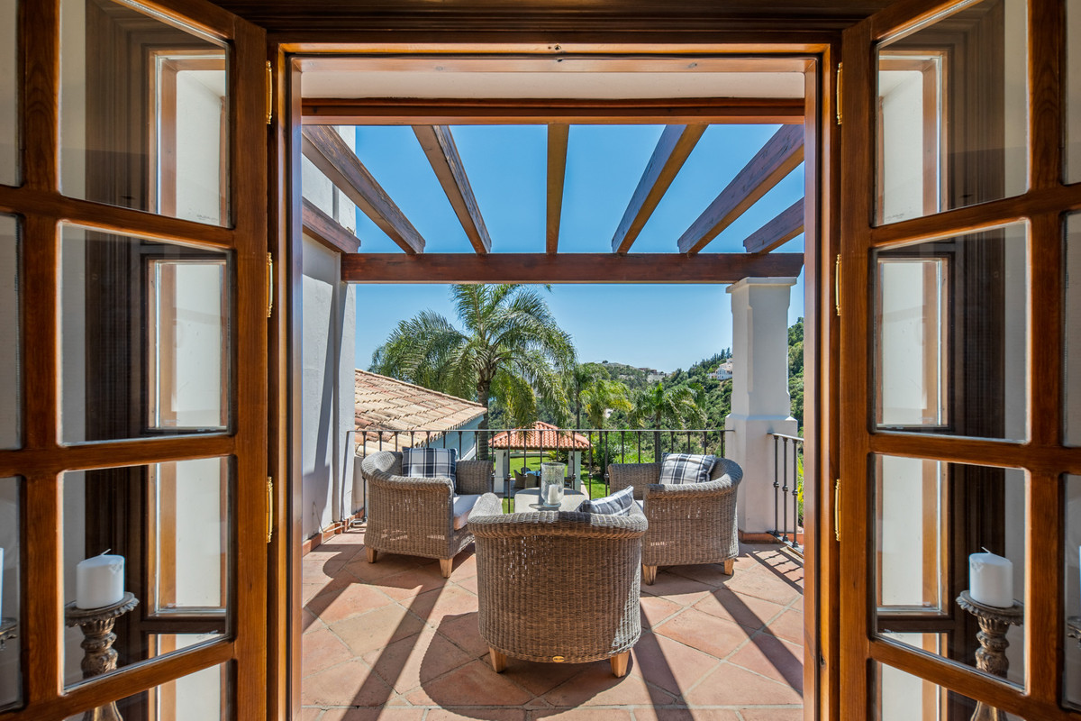 4 Bed Townhouse for sale in El Madroñal Costa Del Sol, Málaga, Spain