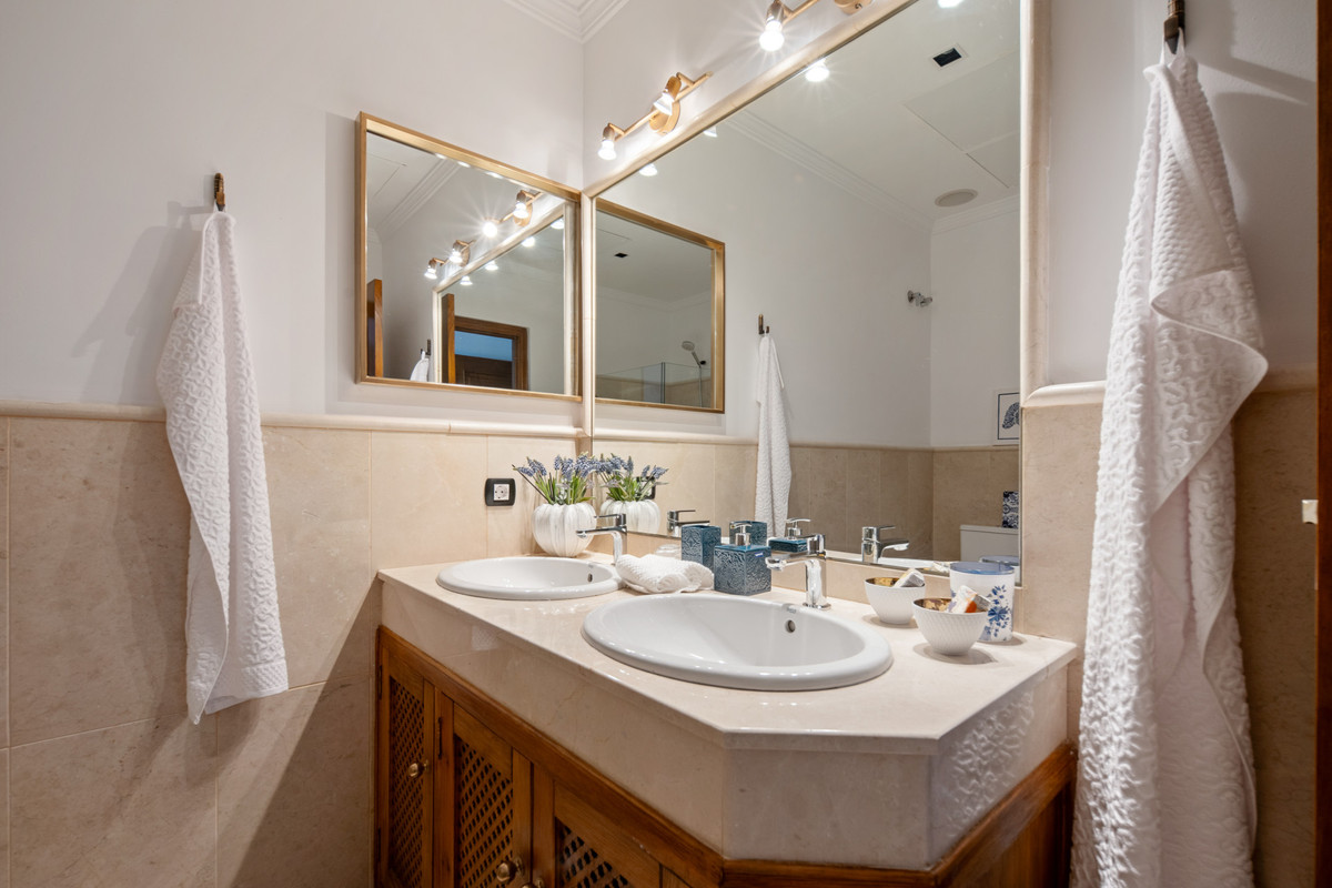 4 Bed Townhouse for sale in El Madroñal Costa Del Sol, Málaga, Spain