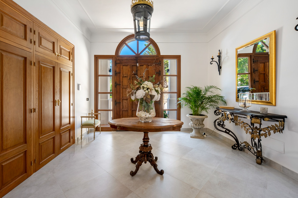 4 Bed Townhouse for sale in El Madroñal Costa Del Sol, Málaga, Spain