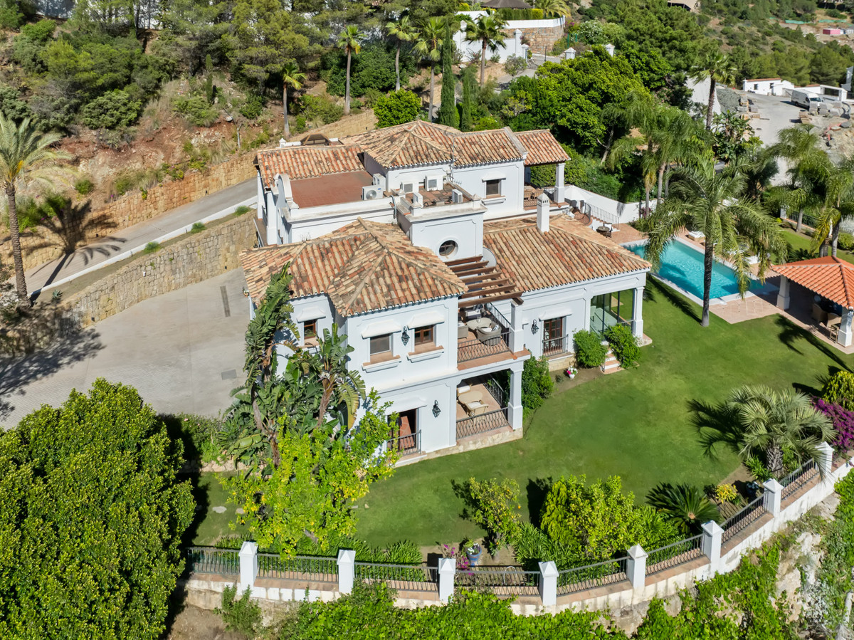 4 Bed Townhouse for sale in El Madroñal Costa Del Sol, Málaga, Spain