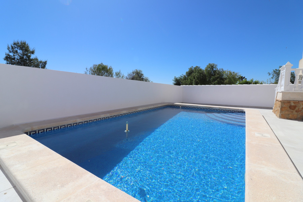 Se vende Villa - Chalet de 3 dormitorios en Costa Blanca, Alicante, España