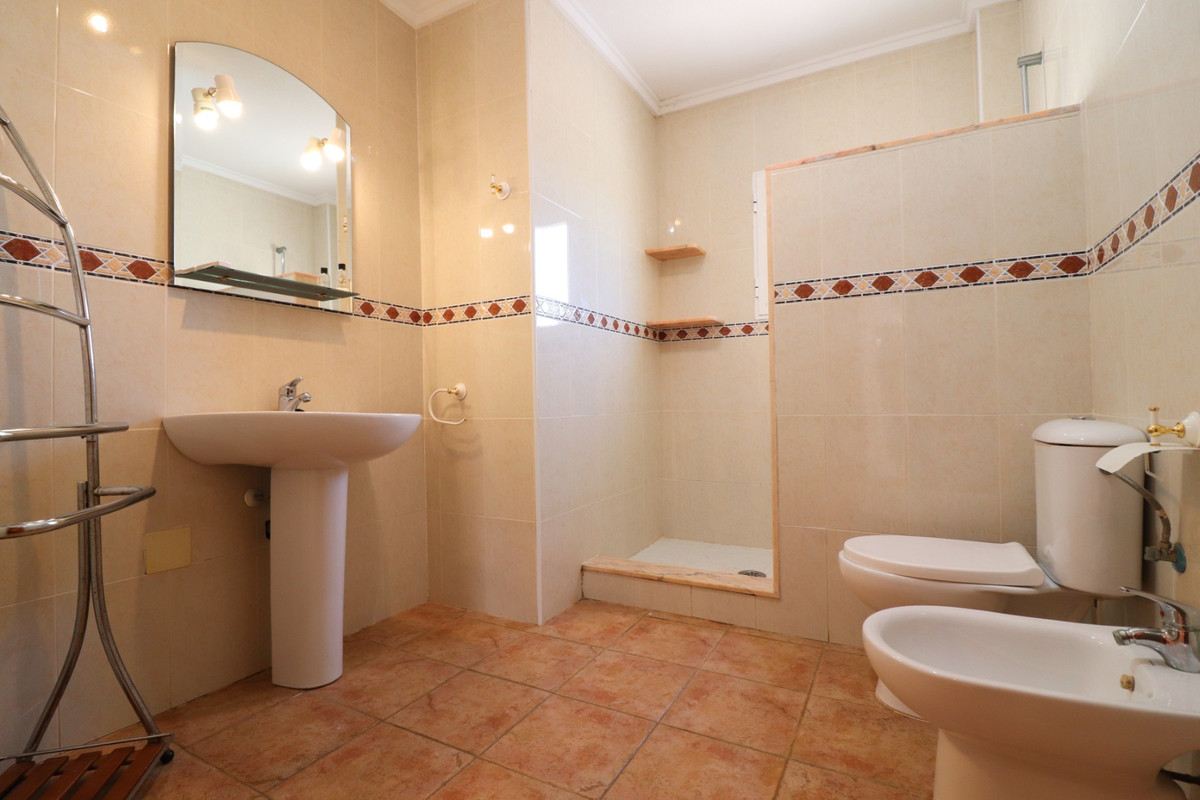 Se vende Villa - Chalet de 3 dormitorios en Costa Blanca, Alicante, España
