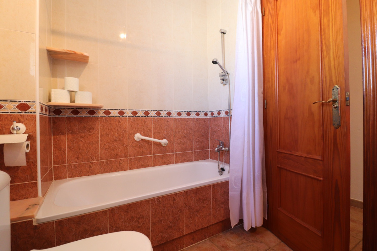 Se vende Villa - Chalet de 3 dormitorios en Costa Blanca, Alicante, España