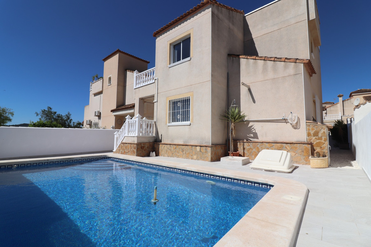 Se vende Villa - Chalet de 3 dormitorios en Costa Blanca, Alicante, España
