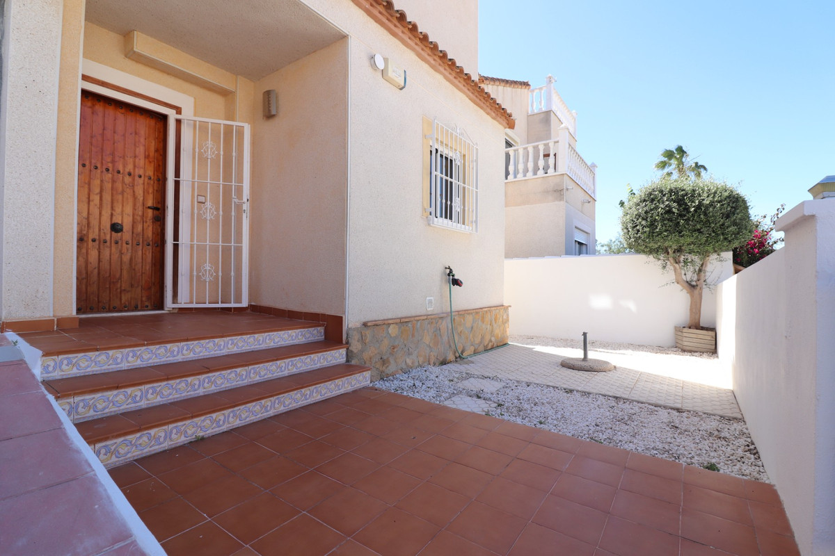 Se vende Villa - Chalet de 3 dormitorios en Costa Blanca, Alicante, España