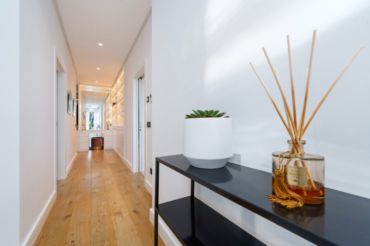 5 Bed Townhouse for sale in Nueva Andalucía Costa Del Sol, Málaga, Spain