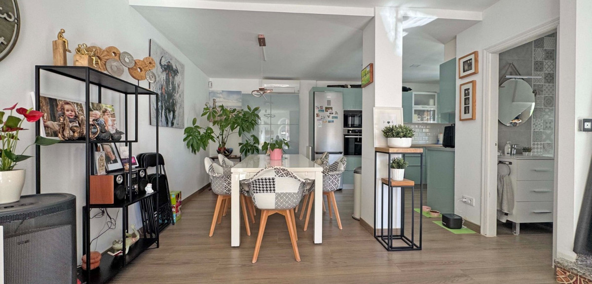2 Bed Townhouse for sale in Villamartin Costa Blanca, Alicante, Spain