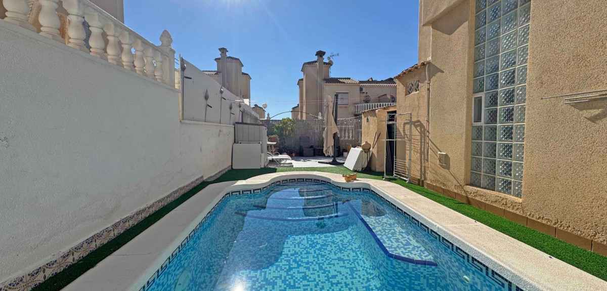 2 Bed Townhouse for sale in Villamartin Costa Blanca, Alicante, Spain
