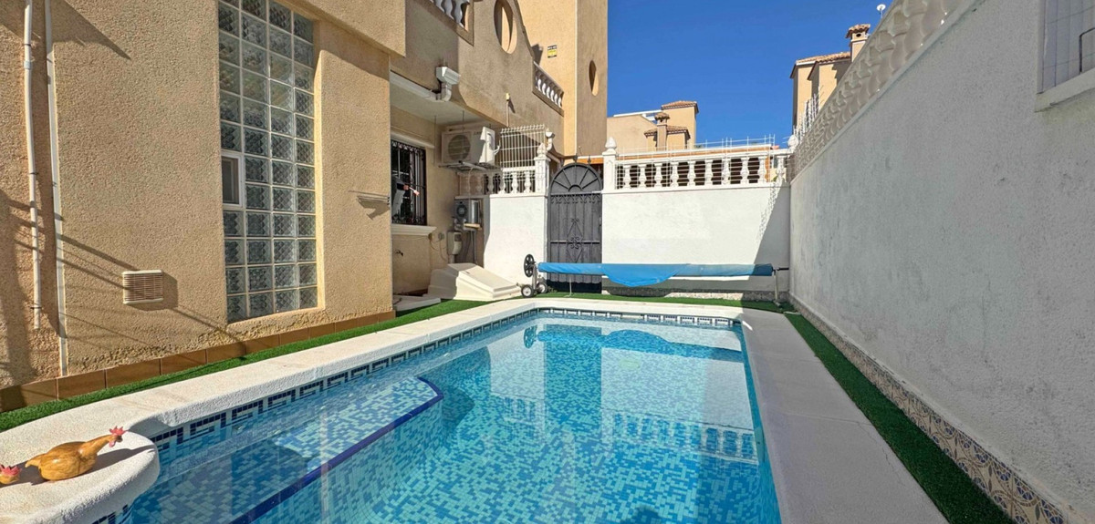 2 Bed Townhouse for sale in Villamartin Costa Blanca, Alicante, Spain