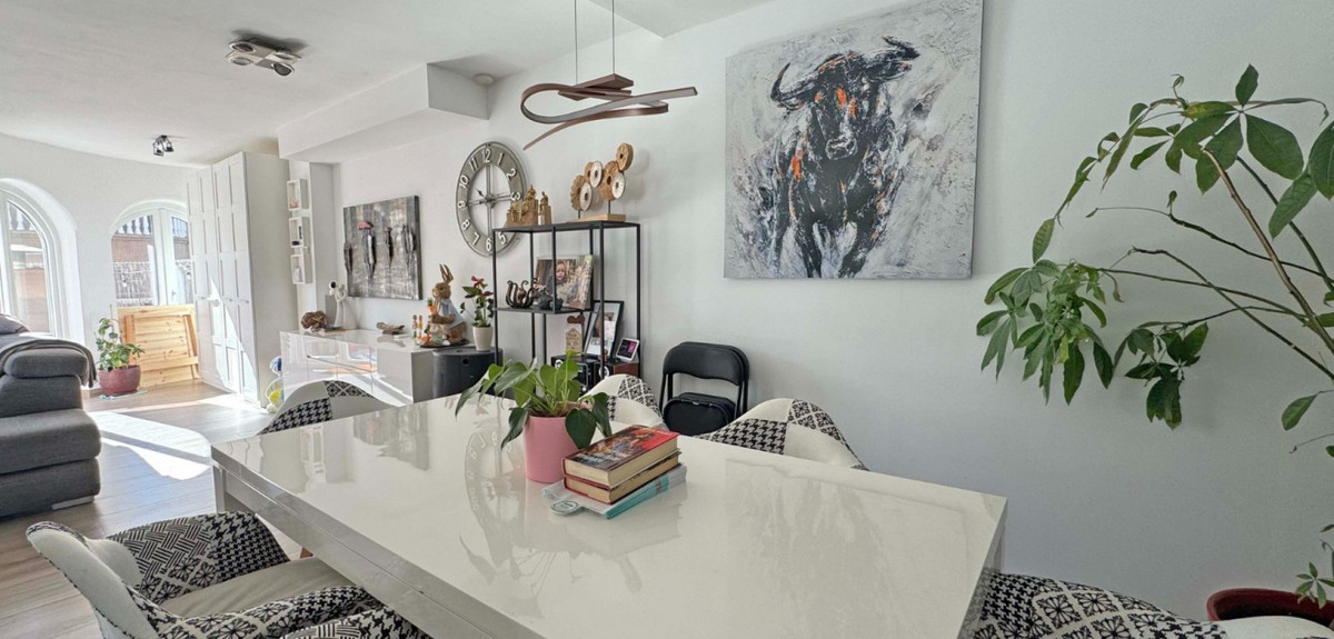 2 Bed Townhouse for sale in Villamartin Costa Blanca, Alicante, Spain