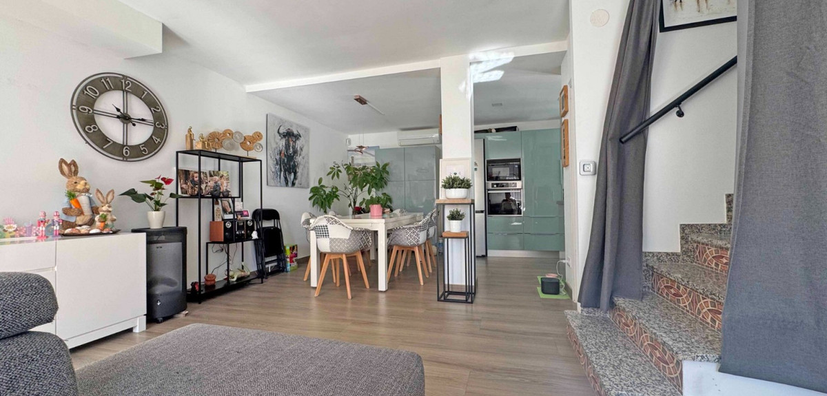 2 Bed Townhouse for sale in Villamartin Costa Blanca, Alicante, Spain