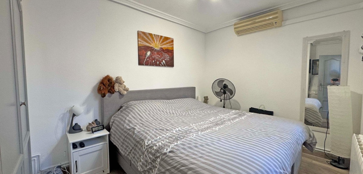 2 Bed Townhouse for sale in Villamartin Costa Blanca, Alicante, Spain